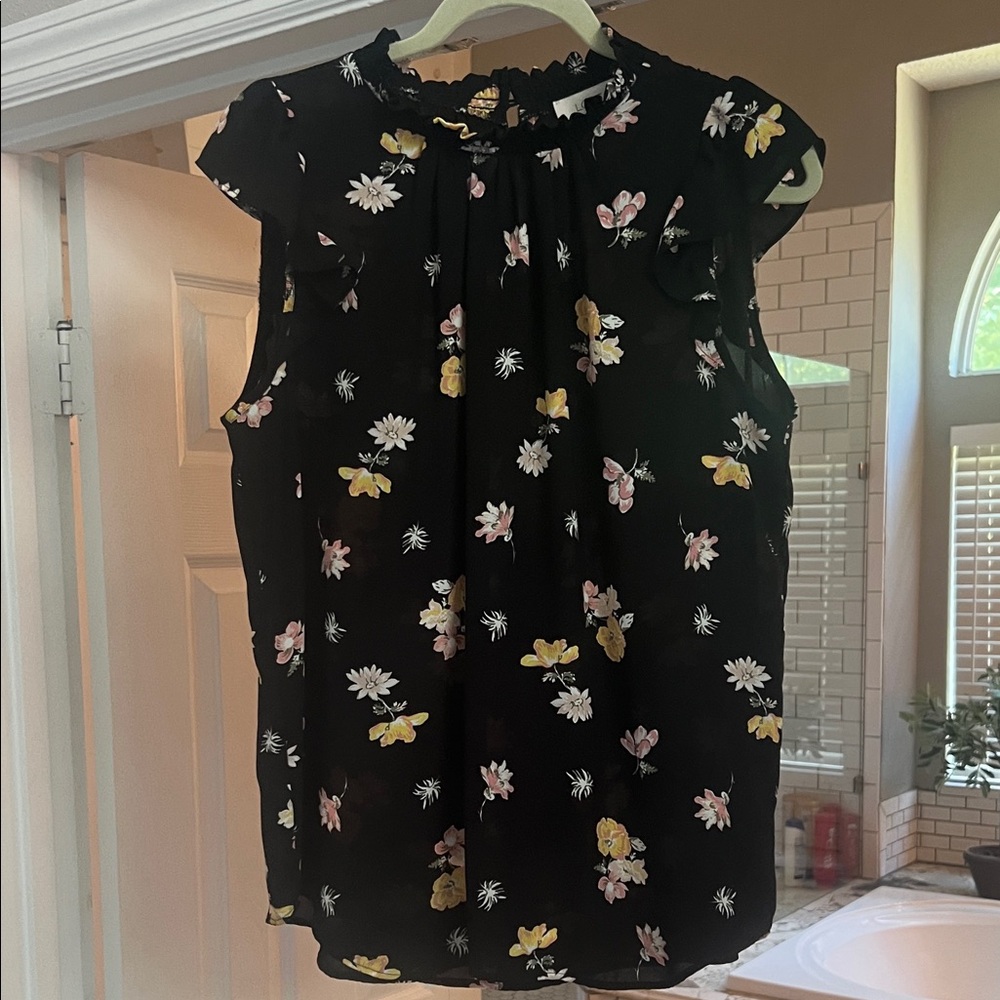 Sleeveless Loft Top - Size L